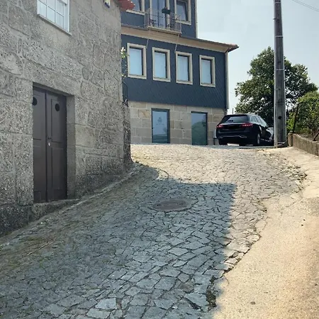 Casa Da Zéfinha, Em Cinfães, No Douro