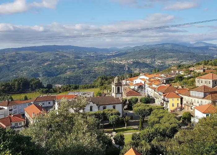 Casa Da Zefinha, Em Cinfaes, No Douro *